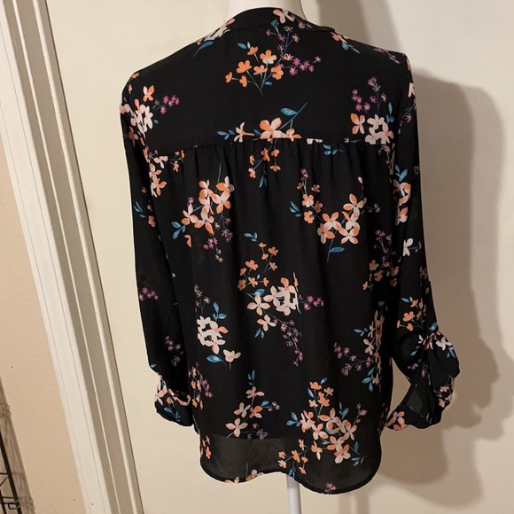 “Candies” Floral Blouse! - Picture 5 of 7